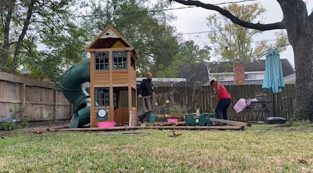 Old playset haul away Richmond
