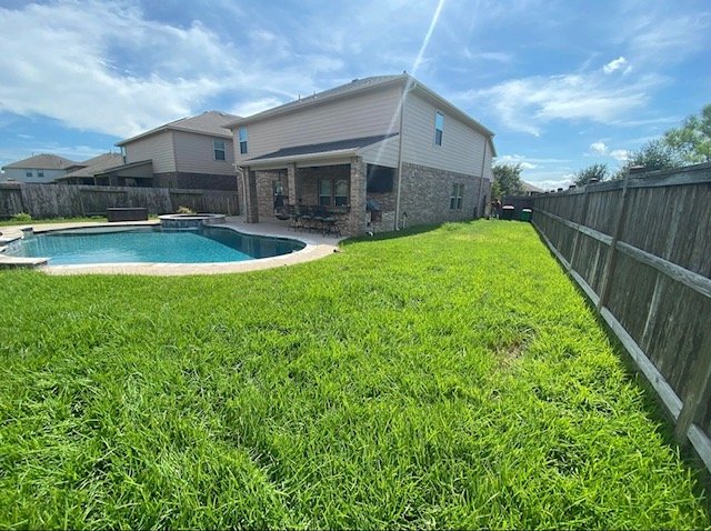 What's included in fence removal